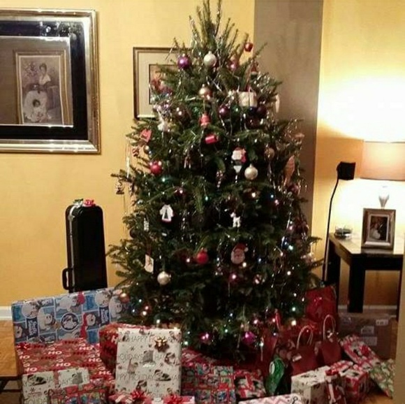 Meet your Posher, Micah - Picture 1 of 1